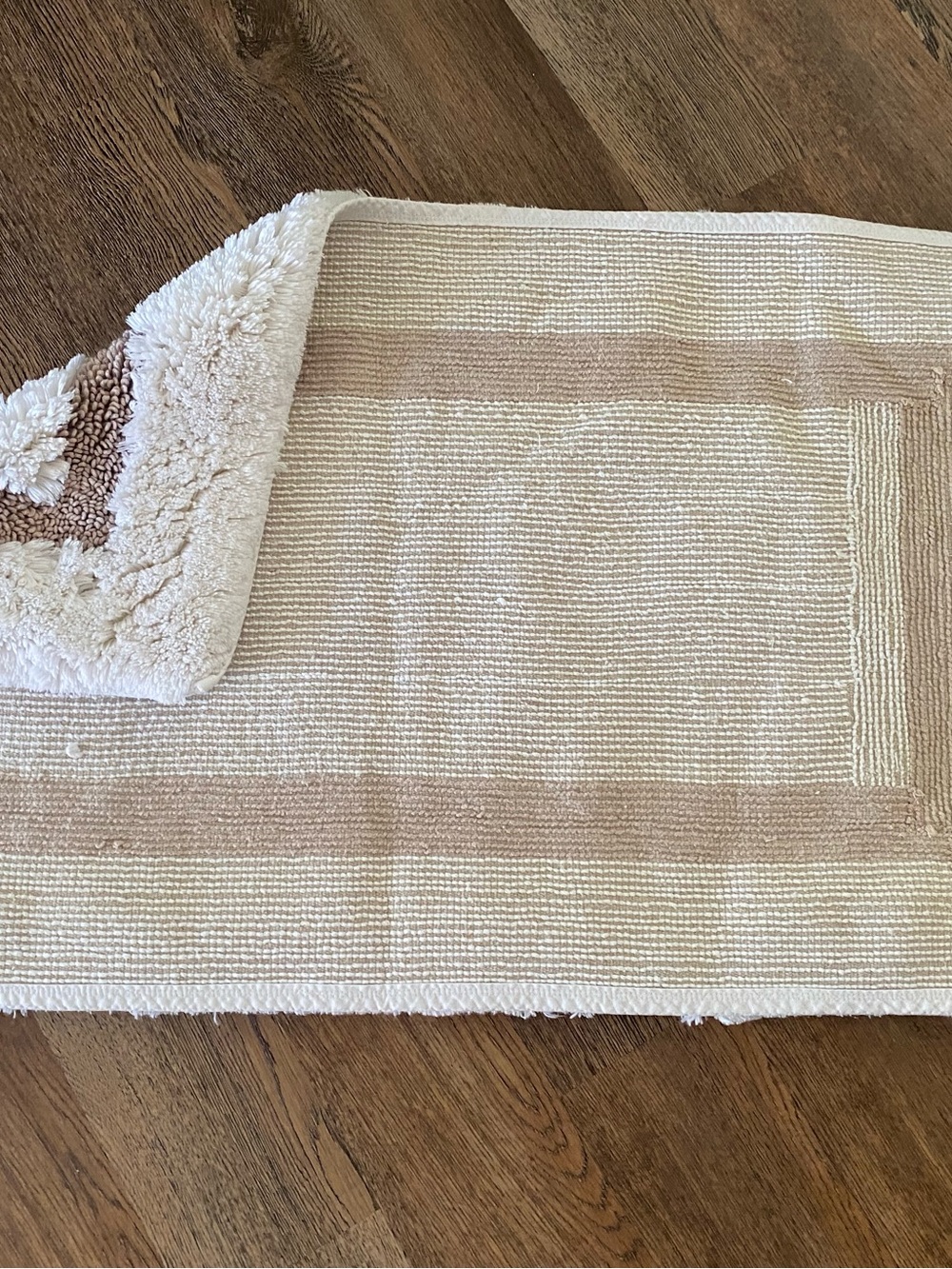New Hotel Collection Contrast Frame Rug Linea Cotton Bath Rug, 20" x 34" - Picture 3 of 3